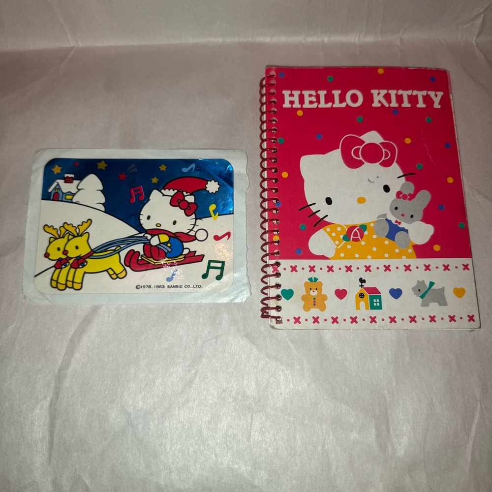2 x vintage Sanrio hello kitty items